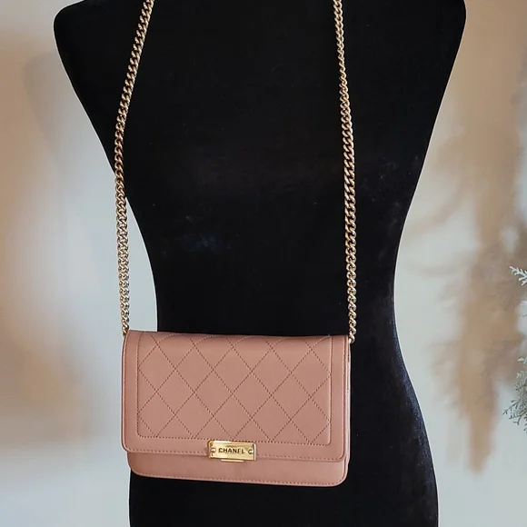 SOLD ๐ Chanel WOC Nude pink wallet on Chain - Picture 4 of 16